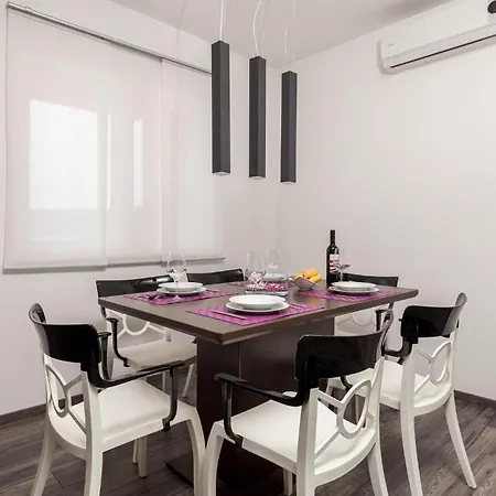 Apartment Gorgeous In With Kitchen Kampor