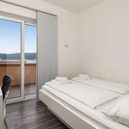 In Apartment Kampor